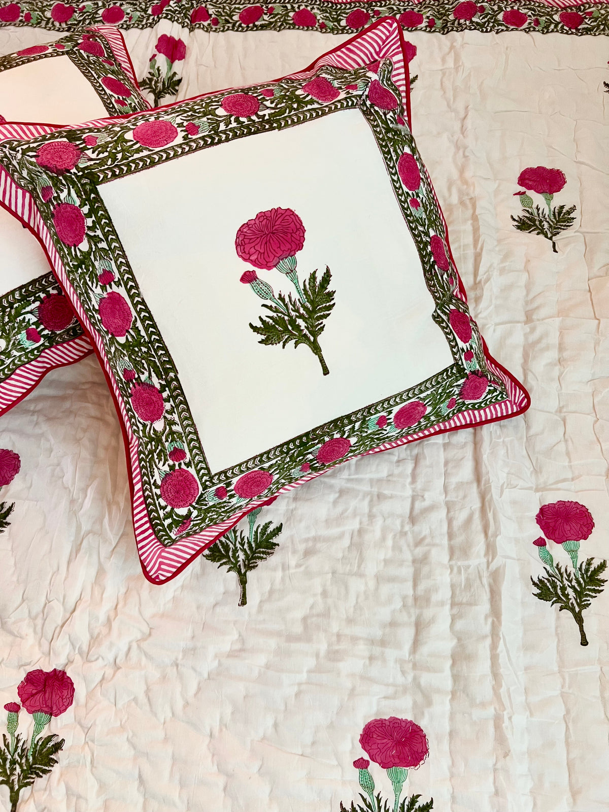 Bedding | Carnation | Fuchsia image 2